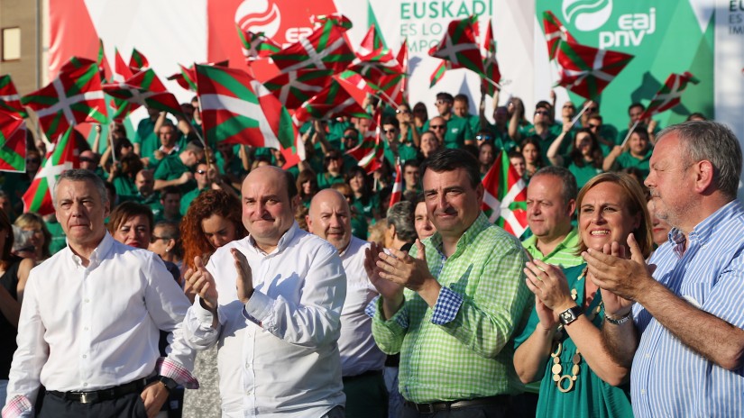 EAJ-PNVk “marea berdea” eskatu du espainiar alderdiei Estatuari egonkortasuna ematen “laguntzeko” eta Euskadiren nazio aitorpena lortzeko